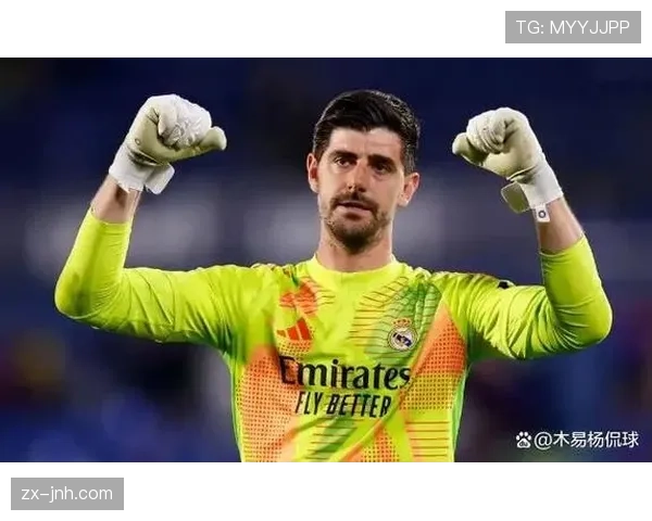 库尔图瓦出球策略转变：直塞压制与高位逼抢应对